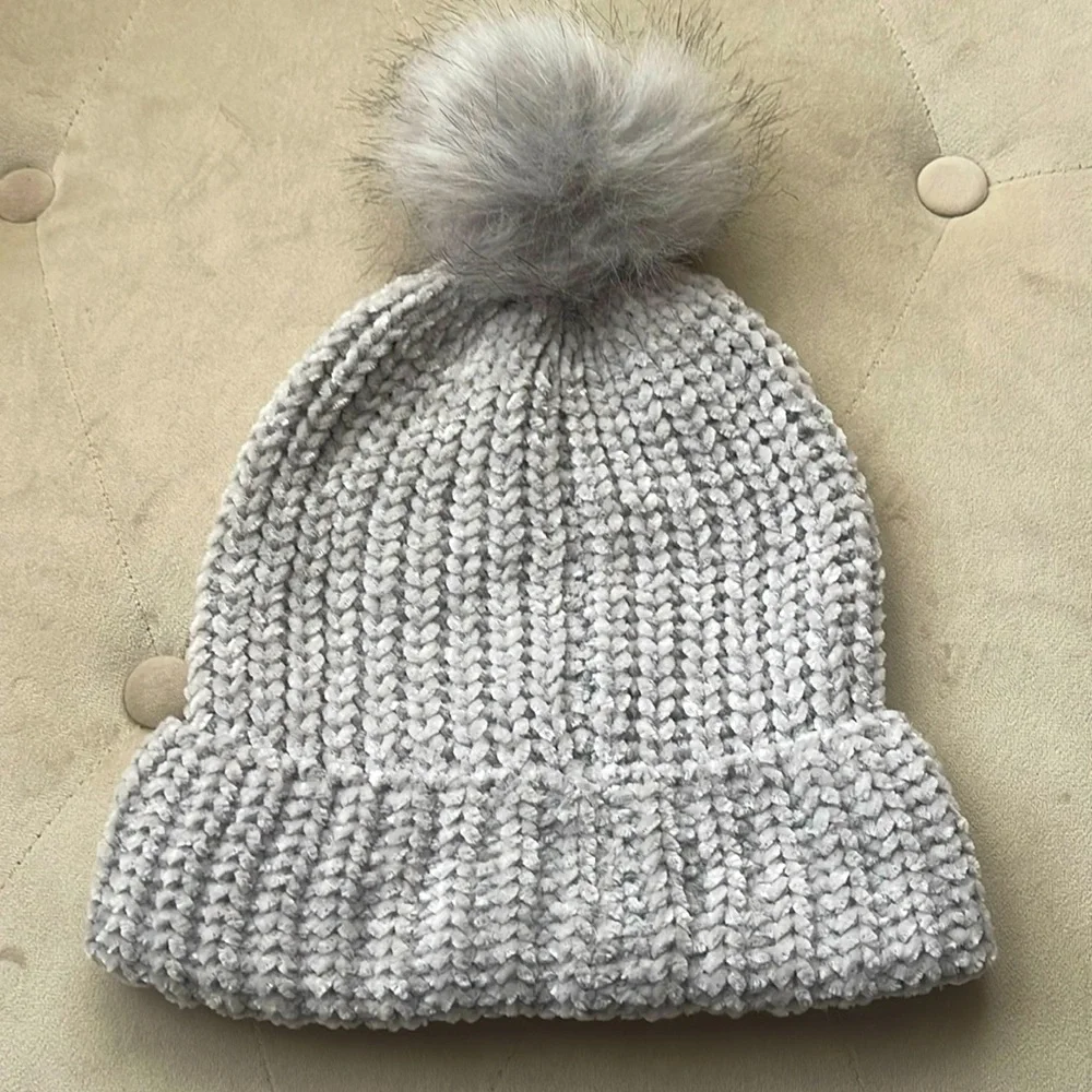Jules Kae faux fur Pom Pom beanie hat
